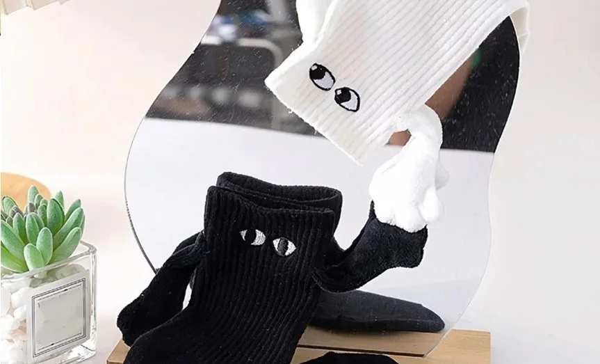 Heartfelt Gift Cartoon Eye Socks